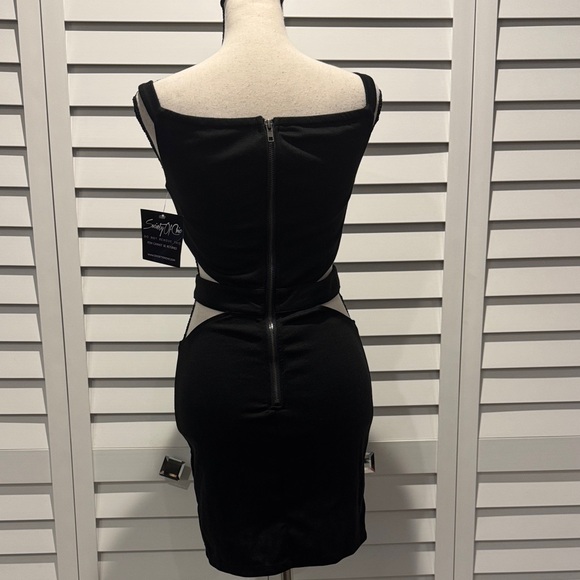 Society of Chic NWT Black Cut-Out Mini Dress, runs small size 2 or 4 check pics. - Picture 4 of 11